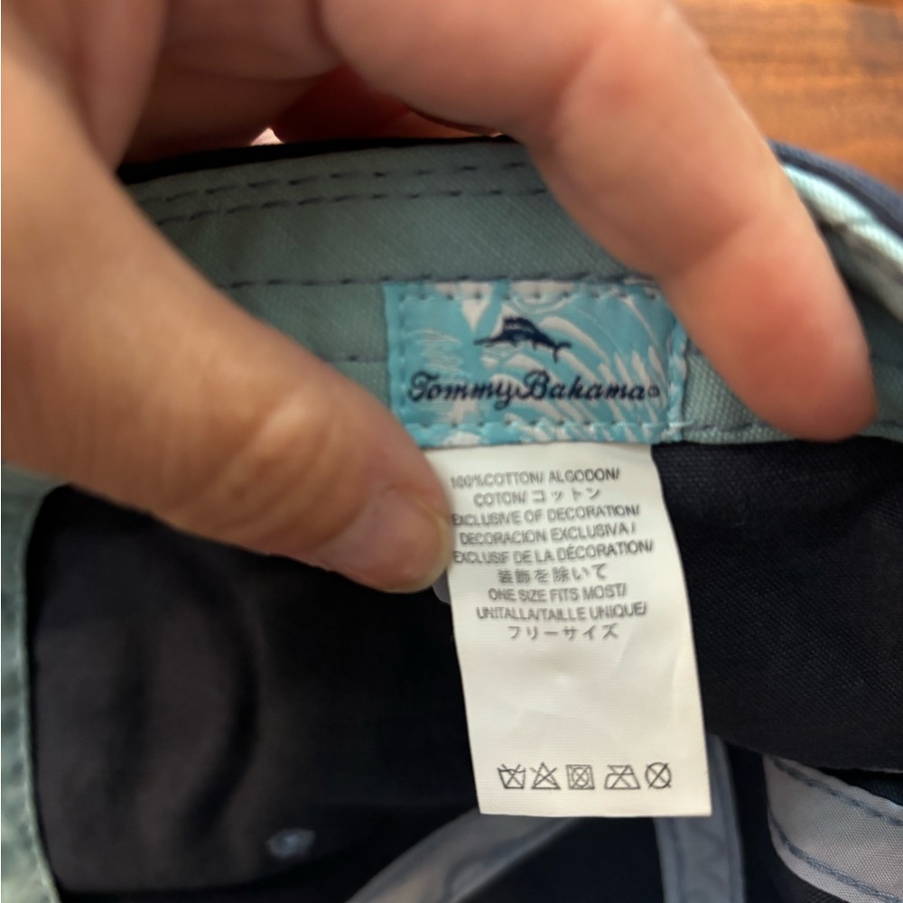 Tommy Bahama hat - Picture 2 of 3